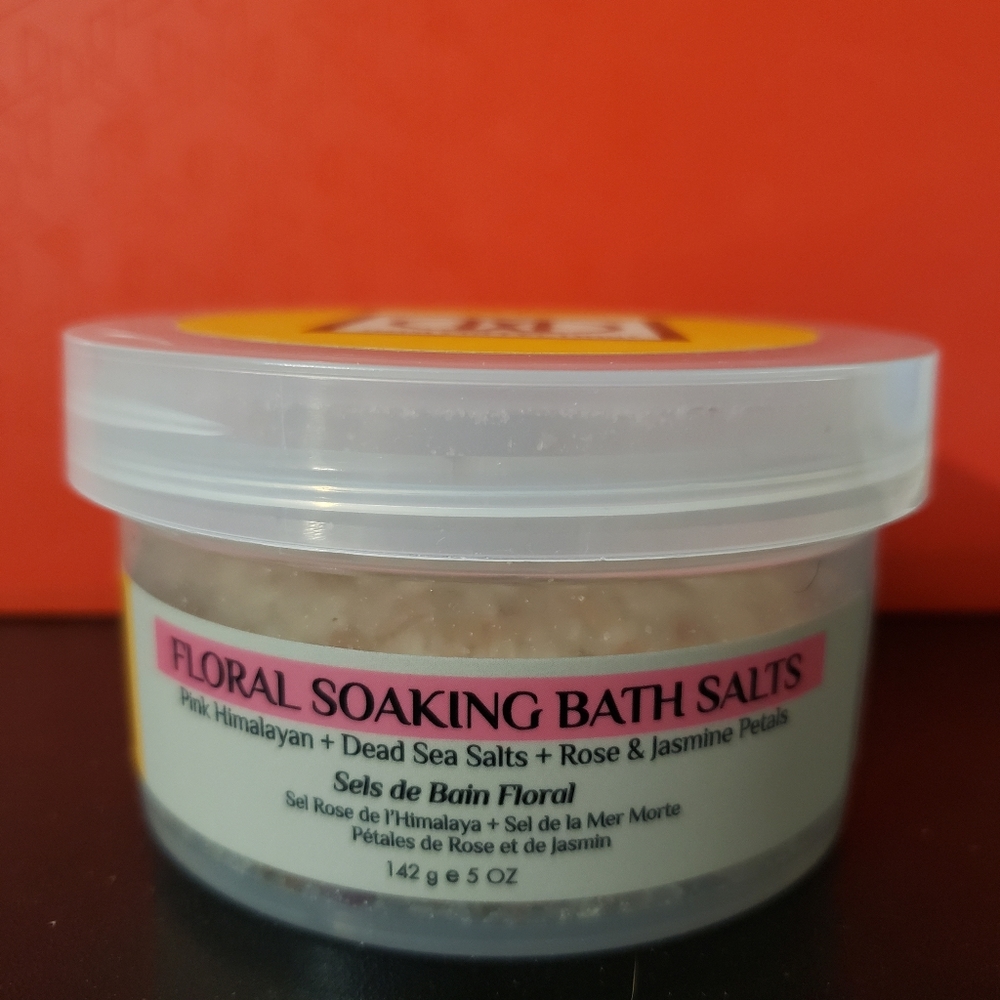 OMM Collection Floral Soaking Bath Salts